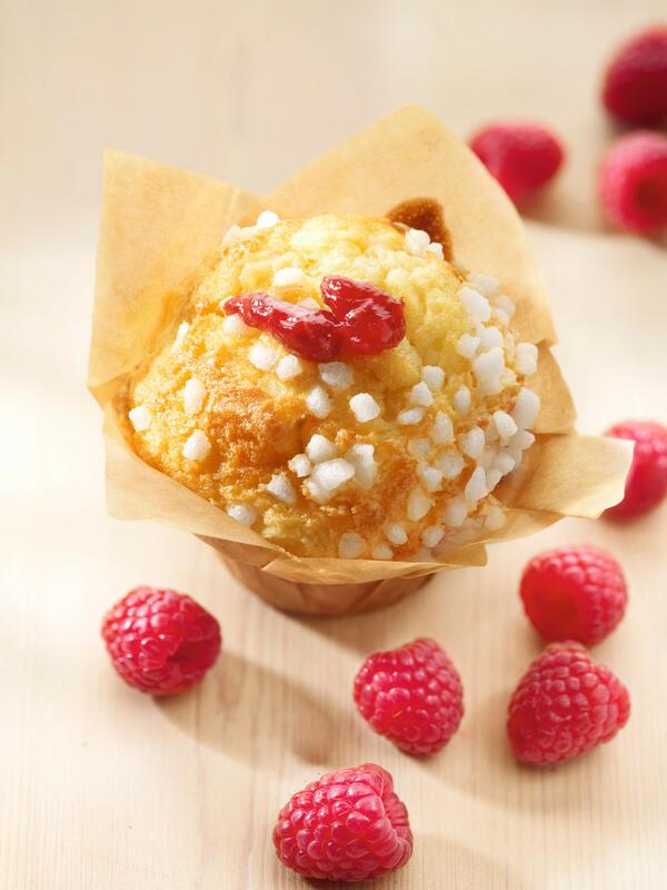 LEMON FLAVOURED MUFFIN WITH RASPBERRY FILLING